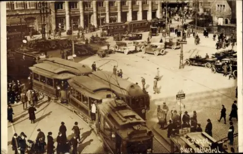 Foto Ak Köln am Rhein, Domplatz, Straßenbahnen