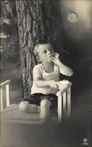 Ak Junge mit Zigarette, Portrait