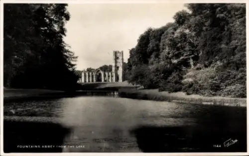 Ak Yorkshire, Fountains Abbey