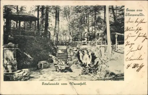 Ak Eberswalde, Forsthaus Bornemannspfuhl, Wasserfall,  Frauenfigur, Natur, 