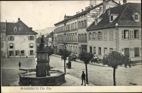 Ak Sainte Marie aux Mines Markirch Elsass Haut Rhin, Marktplatz mit Brunnen