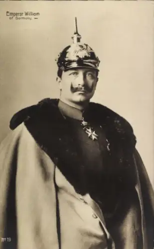 Ak Kaiser Wilhelm II, Portrait in Uniform, Pickelhaube