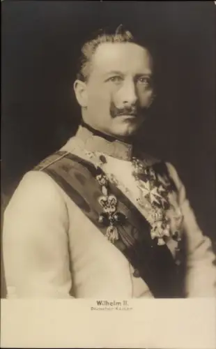 Ak Kaiser Wilhelm II, Portrait in Uniform