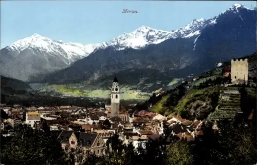 Ak Meran Merano Südtirol, Berglandschaft, Stadtansicht,  schneebedeckte Berge, Kirchturm