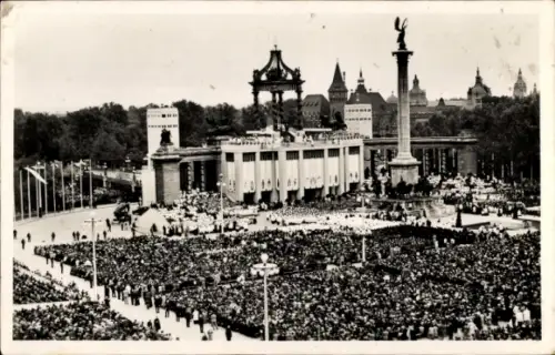 Ak Budapest Ungarn, Große Menschenmenge, Altar, Monument,  Eucharistischer Kongress 1938