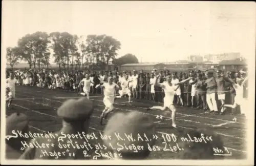 Foto Ak Skagerrak-Sportfest der K. W. A. 1, 100m-Lauf, Ziel, Sieger Haller, 2. Hager