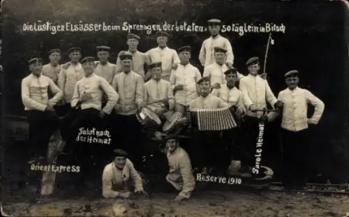 Ak Lustige Elsässer, Deutsche Soldaten in Uniformen, Musikinstrumente