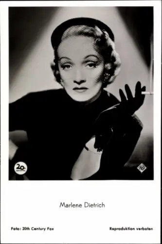 Ak Schauspielerin und Sängerin Marlene Dietrich, Portrait, Zigarette, Die Reise ins Ungewisse