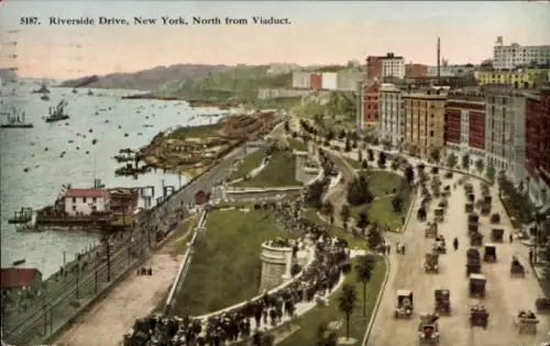 Ak New York City USA, Riverside Drive,  Viadukt, Autos, Schiffe, Küste
