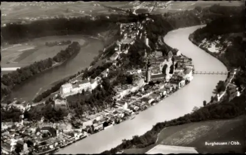 Ak Ach Burghausen an der Salzach Oberbayern, Fliegeraufnahme