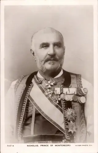 Ak Fürst Nikolaus von Montenegro, Portrait in Uniform, Orden