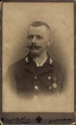 CdV Salzburg, Soldat in Uniform