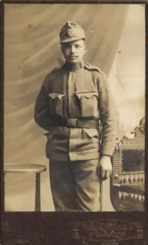 CdV Wien, Soldat in Uniform