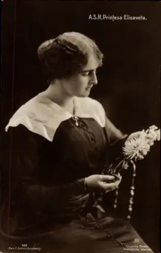 Ak Prinzessin Elisabeth von Rumänien, Portrait, Blumen