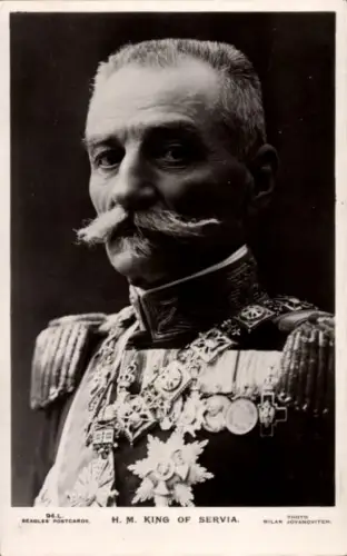 Ak König Peter I von Serbien, Portrait in Uniform, Orden