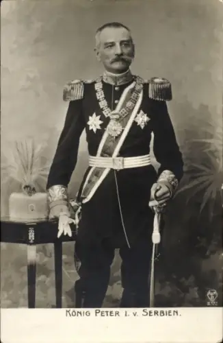 Ak Köng Peter I von Serbien, Portrait in Uniform, Orden