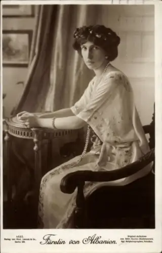 Ak Fürstin von Albanien, Sophie Helene Cecilie Prinzessin von Schönburg Waldenburg, Portrait
