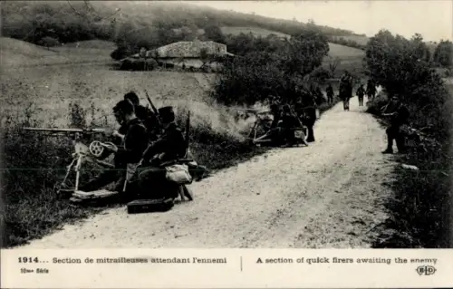CPA Section de mitrailleuses attendant l'ennemi