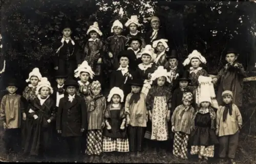 Ak Brecey Manche, Kinder, Gruppenbild