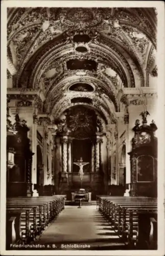 Ak Friedrichshafen am Bodensee, Schloßkirche, Innenansicht, Kreuzigung,  