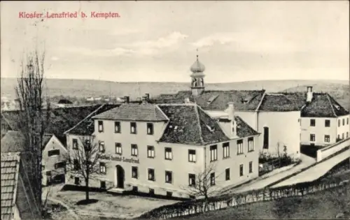 Ak Lenzfried Kempten im Allgäu Schwaben, Kloster Lenzfried,  Gebäude mit Kuppel, Bäume, Straße