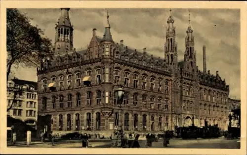 Ak Amsterdam Nordholland Niederlande, Historisches Gebäude, Menschen auf der Straße, Postamt, Ams