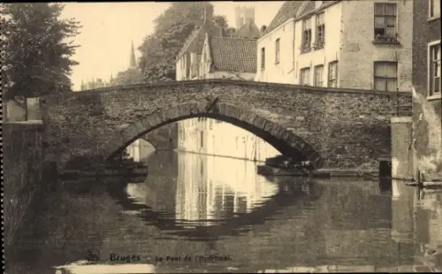 Ak Bruges Brügge Flandern Westflandern, Brücke über Wasser, Häuser am Ufer, ruhiges Wasser