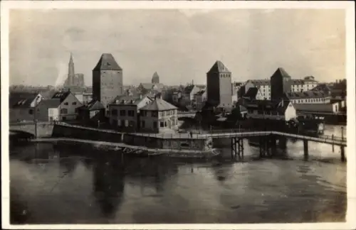 Ak Strasbourg Straßburg Elsass Bas Rhin, Schwarze und weiße Fotografie, Brücke, Häuser, Türme, Fl