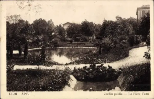 Ak Apt Vaucluse, Jardin public, La Pièce d'eau, Parklandschaft, Teich, Bäume, Pflanzen