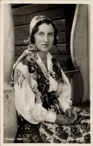 Ak Dalarna Schweden, Naskulla, Frau in Tracht