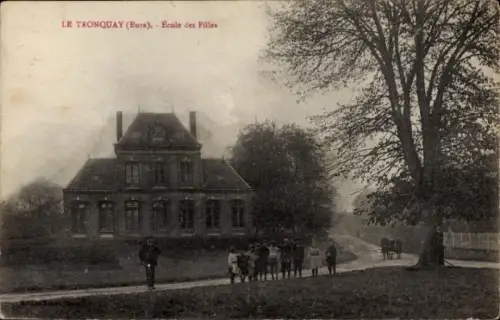 Ak Le Tronquay Eure, Mädchenschule