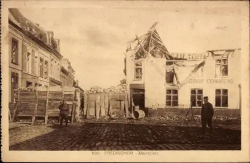 Ak Belgien, Marktplatz, Maison Commune, Kriegszerstörungen, Barrikade
