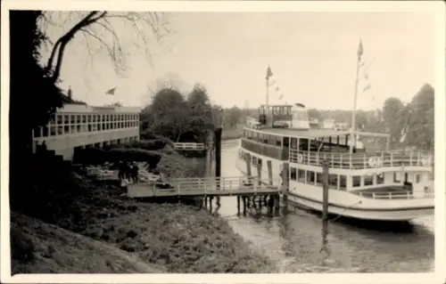 Foto Ak Dampferanlegestelle, Dampfer