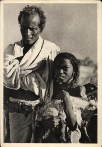 Ak Cote des Somalis, Mädchen mit Ziege auf dem Arm, Afrikaner