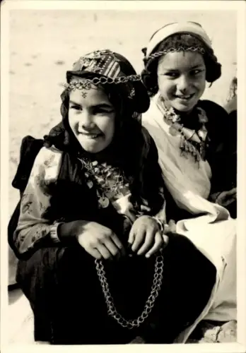 Ak Marokko, zwei Mädchen aus dem Atlas-Gebirge