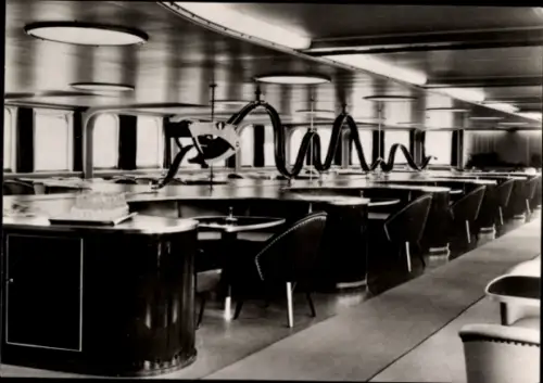 Ak Eisenbahnfährschiff der Deutschen Reichsbahn MS Sassnitz, Rauchersalon