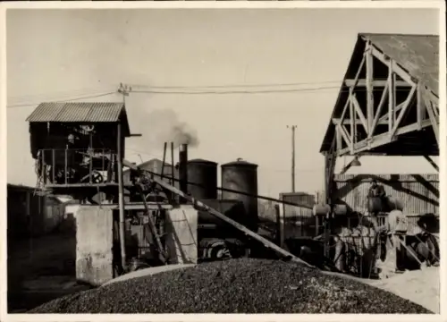Foto Bougerol-Arpajon Frankreich, Gebäude, Industriegebiet