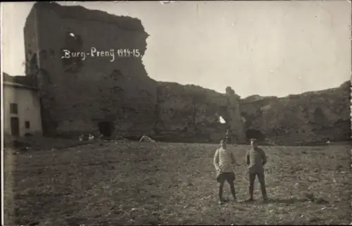 Foto Ak Prény Meurthe et Moselle, Burg, zwei deutsche Soldaten in Uniform, 1914-15, 1. WK