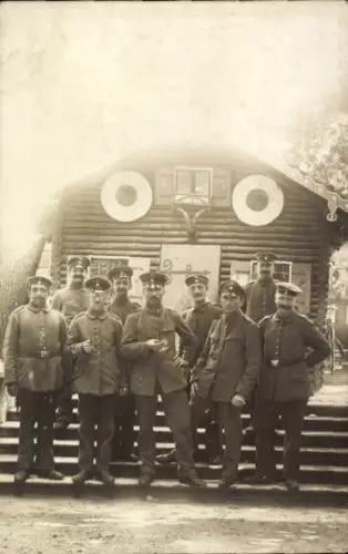 Foto Ak Landshut in Niederbayern, Deutsche Soldaten in Uniform, Gruppenbild