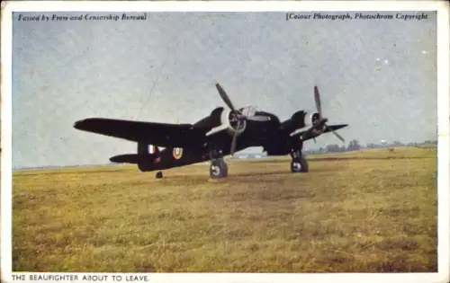 Ak Britisches Kampfflugzeug Bristol Beaufighter vor dem Start