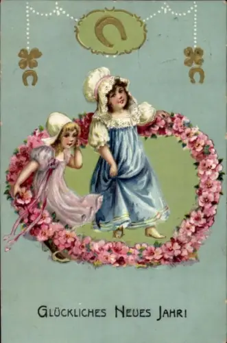 Ak Glückwunsch Neujahr, Kleeblatt, zwei Mädchen, Hufeisen