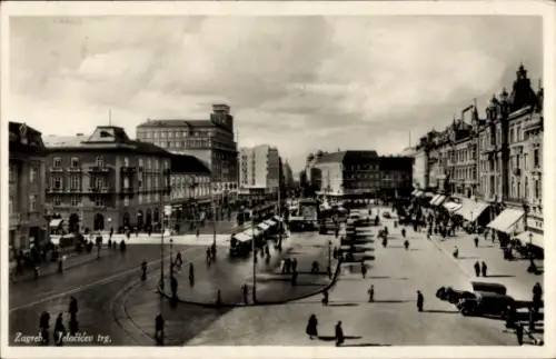 Ak Zagreb Kroatien,  Jelačićev trg, Straßenansicht, Straßenbahn, Autos, Menschen
