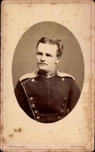 CdV München, Deutscher Soldat in Uniform