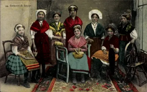 Ak Savoie, Frauen in Volkstrachten, Spinnrad