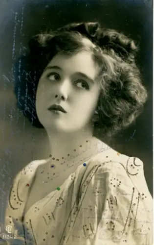 Ak Porträt einer jungen Frau