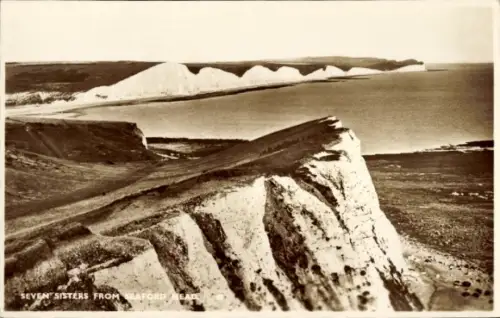 Ak Seaford Sussex England, Küstenlandschaft, Klippen, Meer, Seven Sisters, Seaford