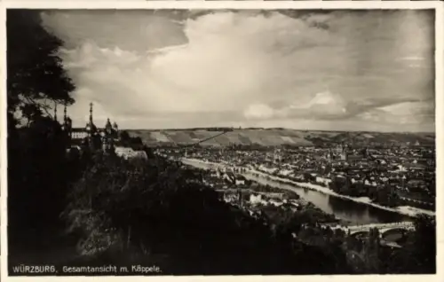 Ak Würzburg am Main Unterfranken,  Gesamtansicht mit Käppele, Fluss, Hügel