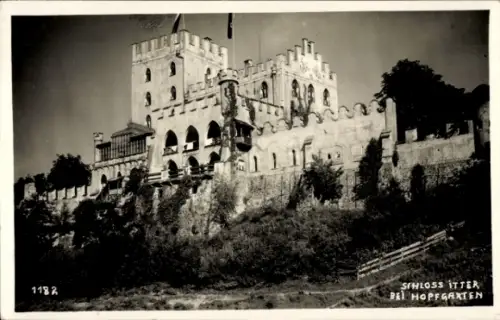Ak Hopfgarten im Brixental in Tirol, Schloss Itter, bei  Schwarz-Weiß-Foto, 