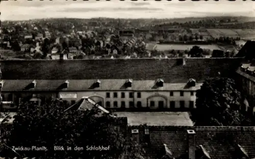 Ak Planitz Zwickau in Sachsen, Teilansicht, Schlosshof