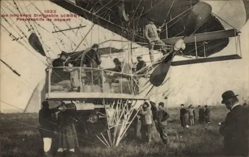 CPA Nouveau Dirigeable Liberte, Preparatifs de depart